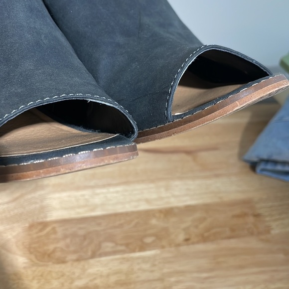 Jessica Simpson bootie - Picture 4 of 6